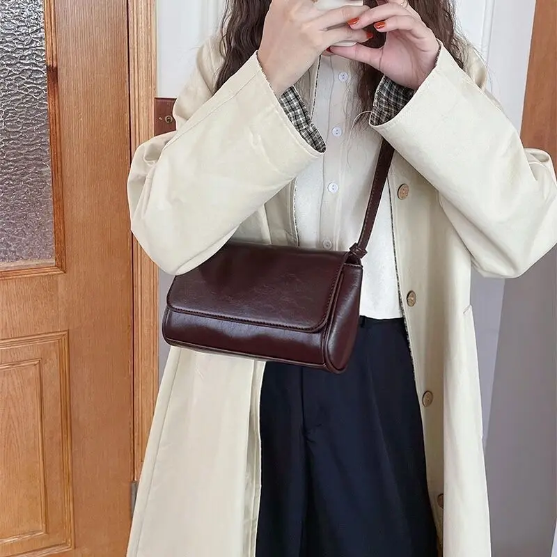 Korean New Vintage Versatile Oil Wax Leather Crossbody Bag Small Square Bag Women's Bag Casual One Shoulder Underarm Bag