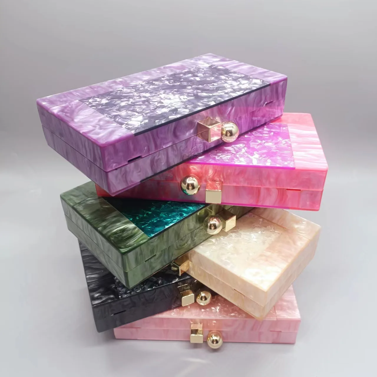 

Trendy Ladies' Vintage Square Spliced Acrylic Chain Evening Bag for Handheld or Shoulder Carry