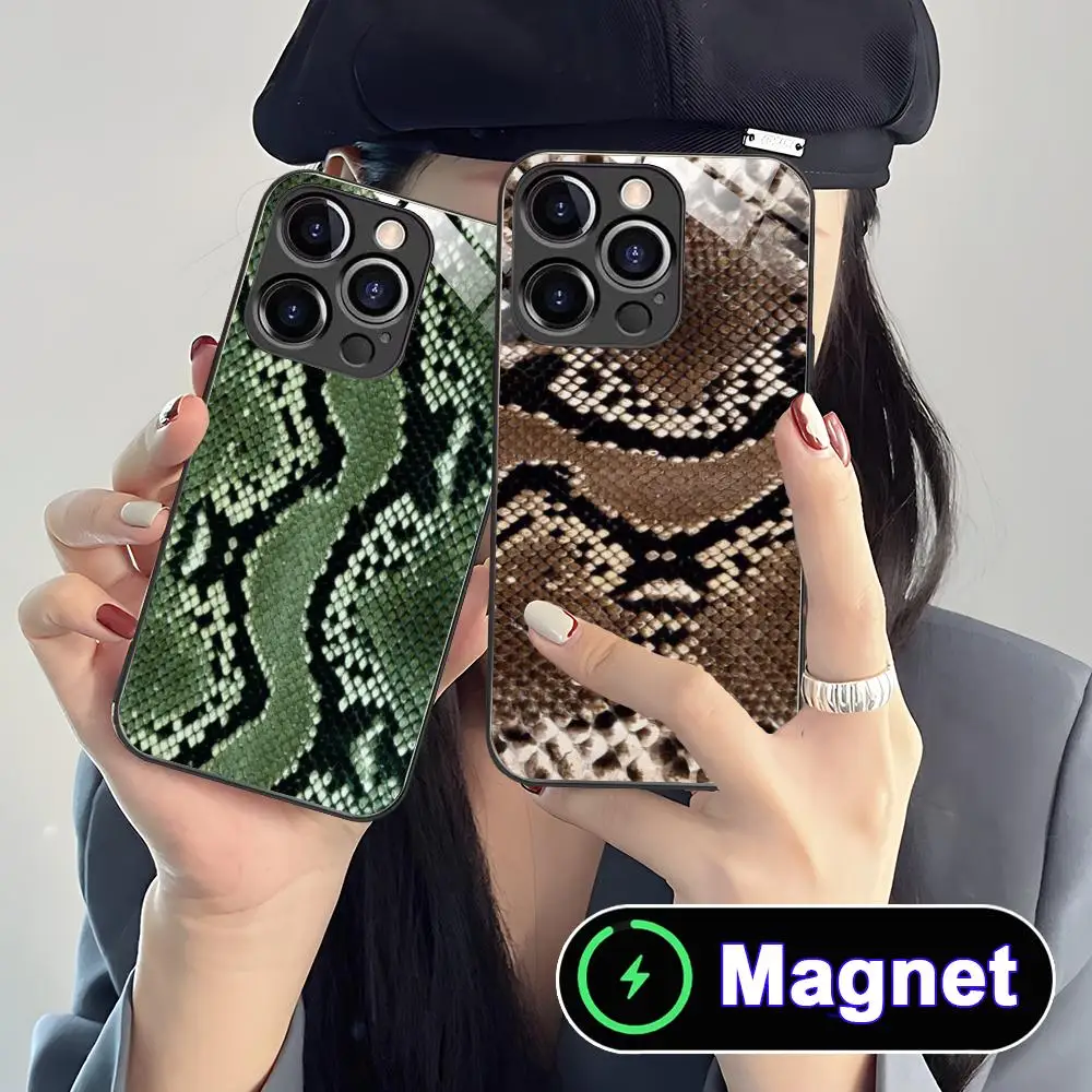 

Luxury Snake Skin Texture Phone Case for iPhone 17 16 15 14 13 12 11 Air Pro Max Plus Mini Glass MagSafe Cover