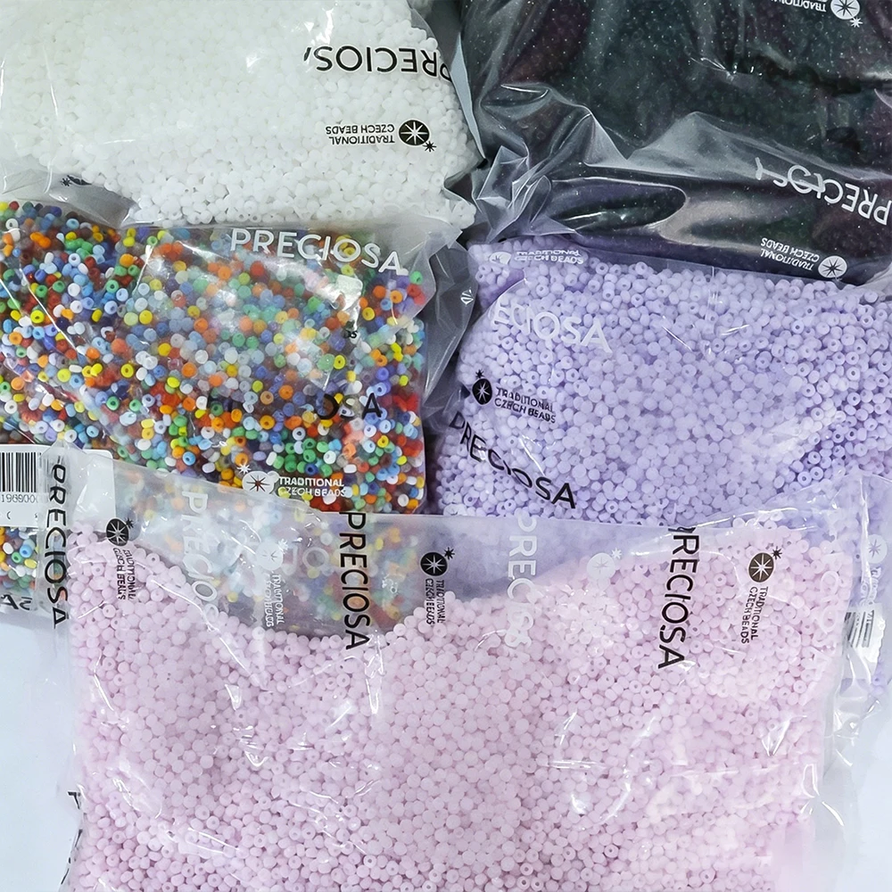 High-quality Czech Republic imported 8/0 solid color round beads, 500g/package, suitable for various handmade DIY projects.