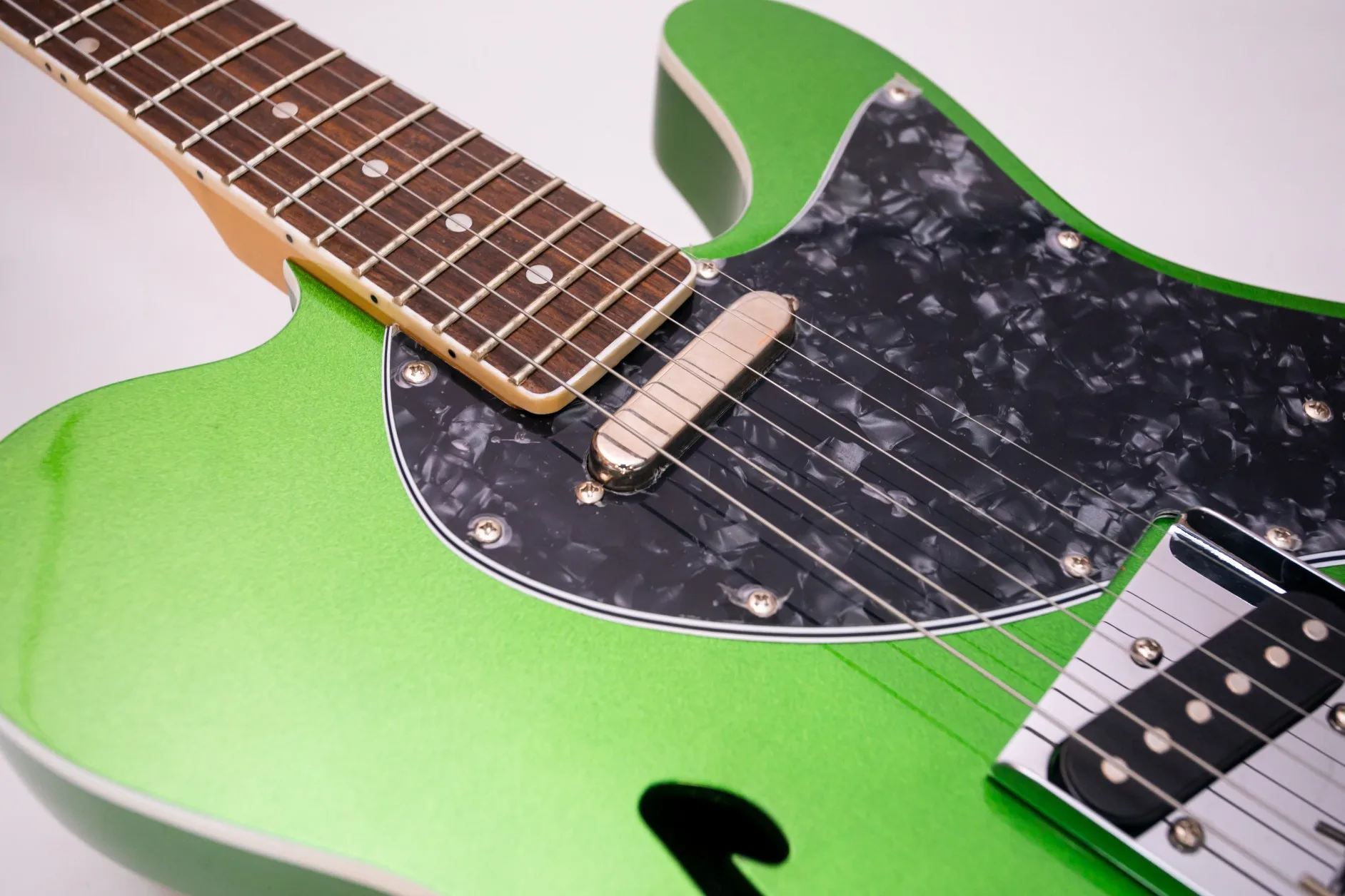 High quality air-core Augustus F hole 6 string electric guitar, green, in stock, with black high-end hard suitcase