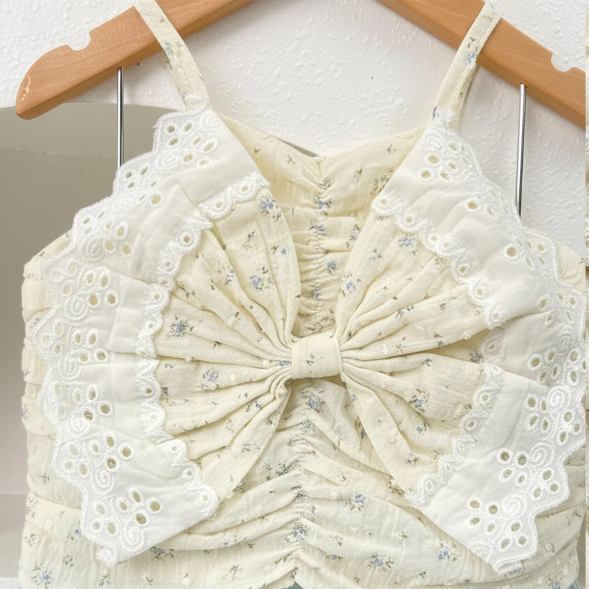 2026 Summer New Girls Sleeveless Clothes Set Baby Girl Sweet Bow Floral Sling Tops + Shorts 2pcs Suit Toddler Cotton Outfits