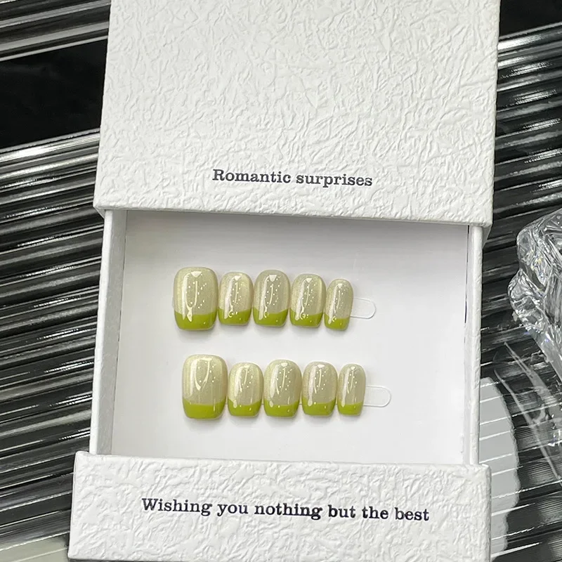 10st Franse korte vierkante vorm pers op nagels Kit sprankelende Cat Eye gecombineerd met witte Franse tips voor vrouwen en meisjes