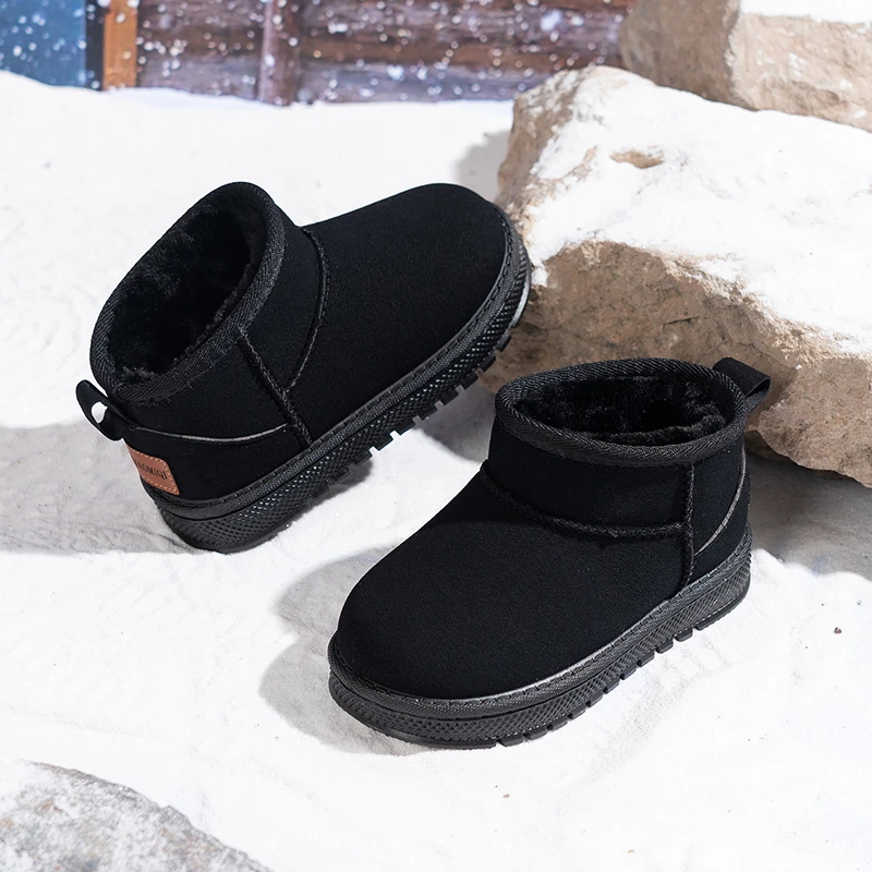 

2025 Winter New Kids Warm Plush Boots with Thick Fur Children Ankle Boots Soild Color Students Short Boots Round Toes Soft Sole