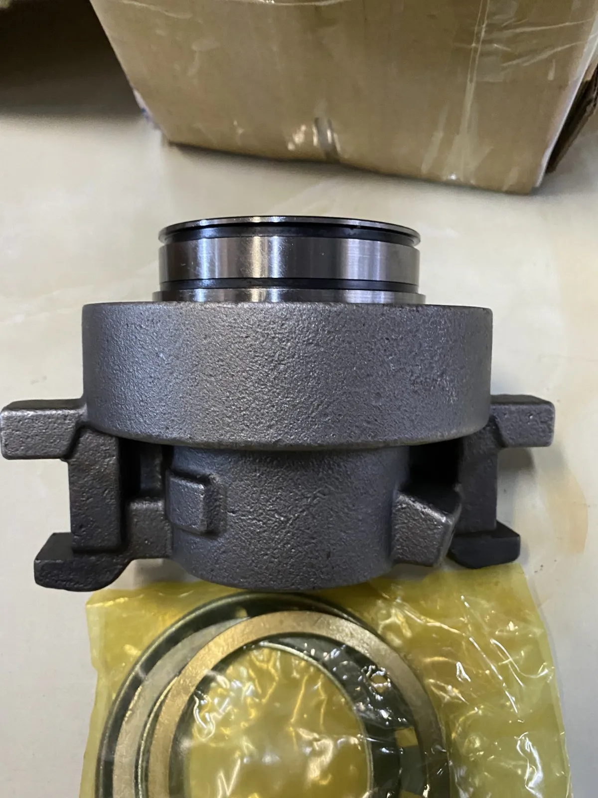 

FIT FOR NISSAN UD TRUCK CD4 QUON CLUTCH BEARING