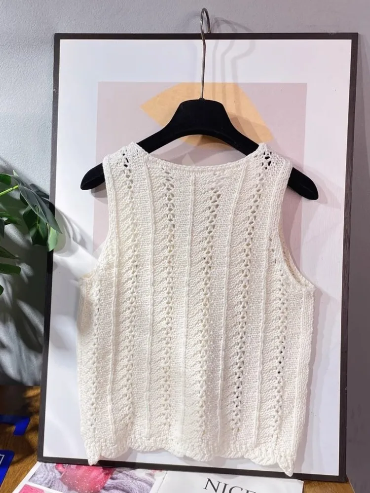 Summer New Style Ladies Sweet Daisy Handmade Hollow Out Knit Vest V-Neck Sleeveless Floral Crochet Elegant Ruffles Tops Hot Sale