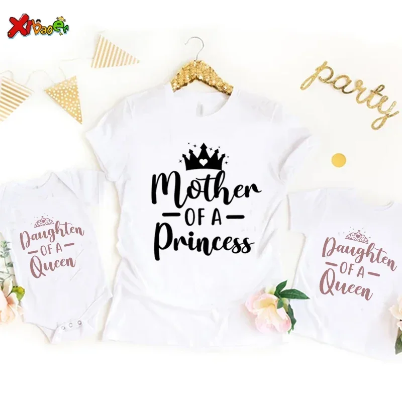 Mother Days Tshirt Family Matching T Shirt Outfits Mother 's Day Gift Clothes Princess Queen Shirt Mom Daughter Matching Clothes