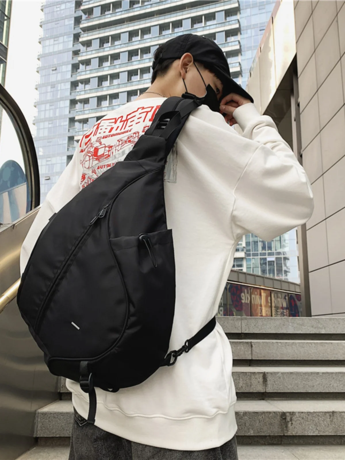 Large Capacity Fitness Backpack Dumpling Bag Original Design Unisex Crossbody Bag for Men And Students Casual Nylon Material