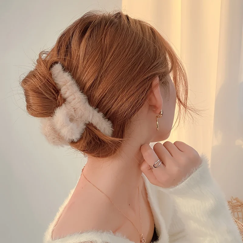 6pcs Winter Plush Hair Clip Claw Clip Hair Accessories For Girls