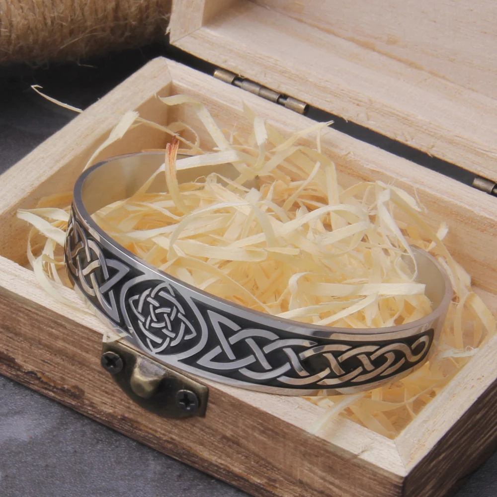 Irish Knot Viking Stainless Steel Bangle Bracelet