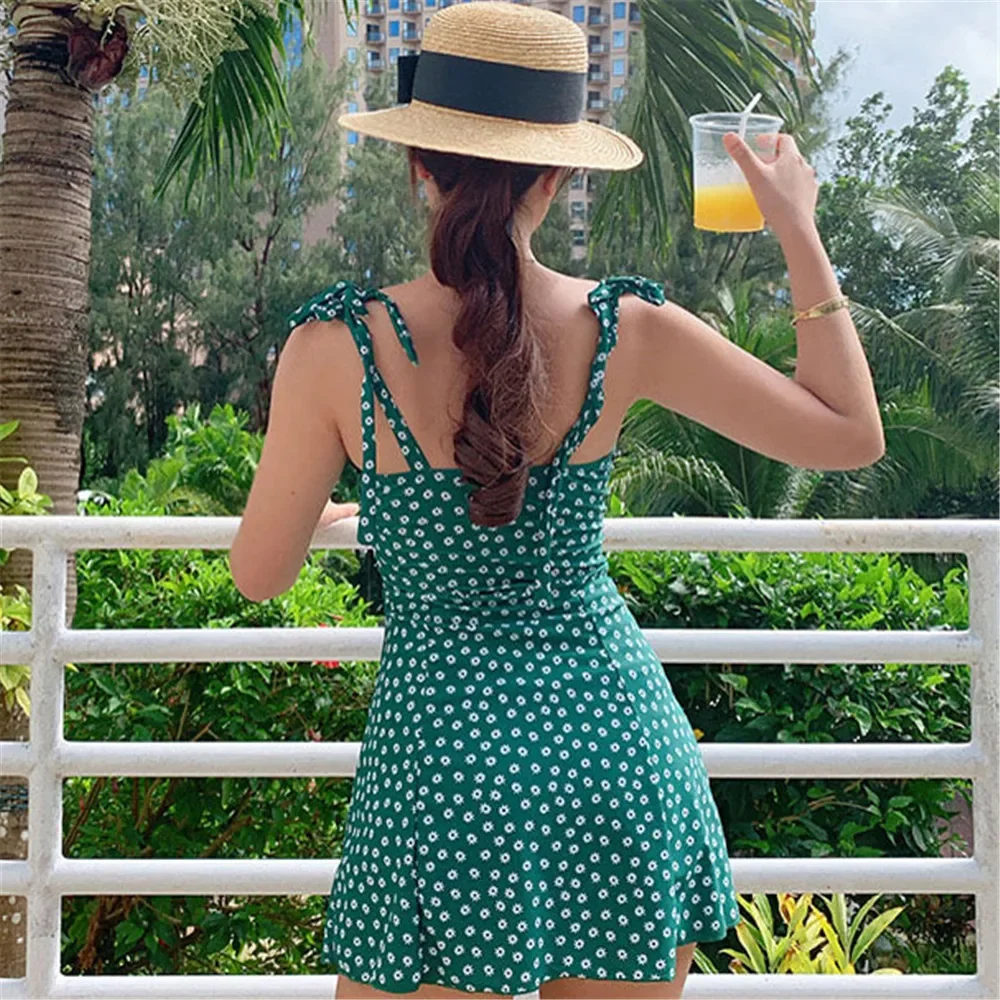 2025 New Korean Style Beachwear Sexy Monokini Push Up Pad Bathers One Piece Swimsuit Lady Skirted Swimming Suit