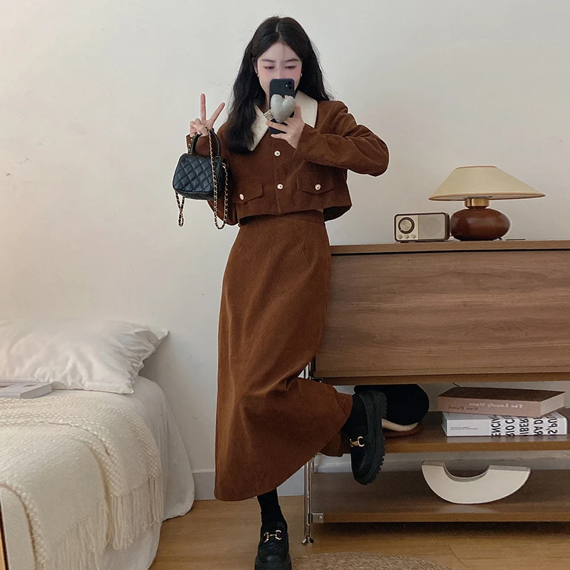 New Women Classic Versatile Outfits Dress Lady Sweet Corduroy Outside Fall Dresses Female French Style Designer Party Dresses