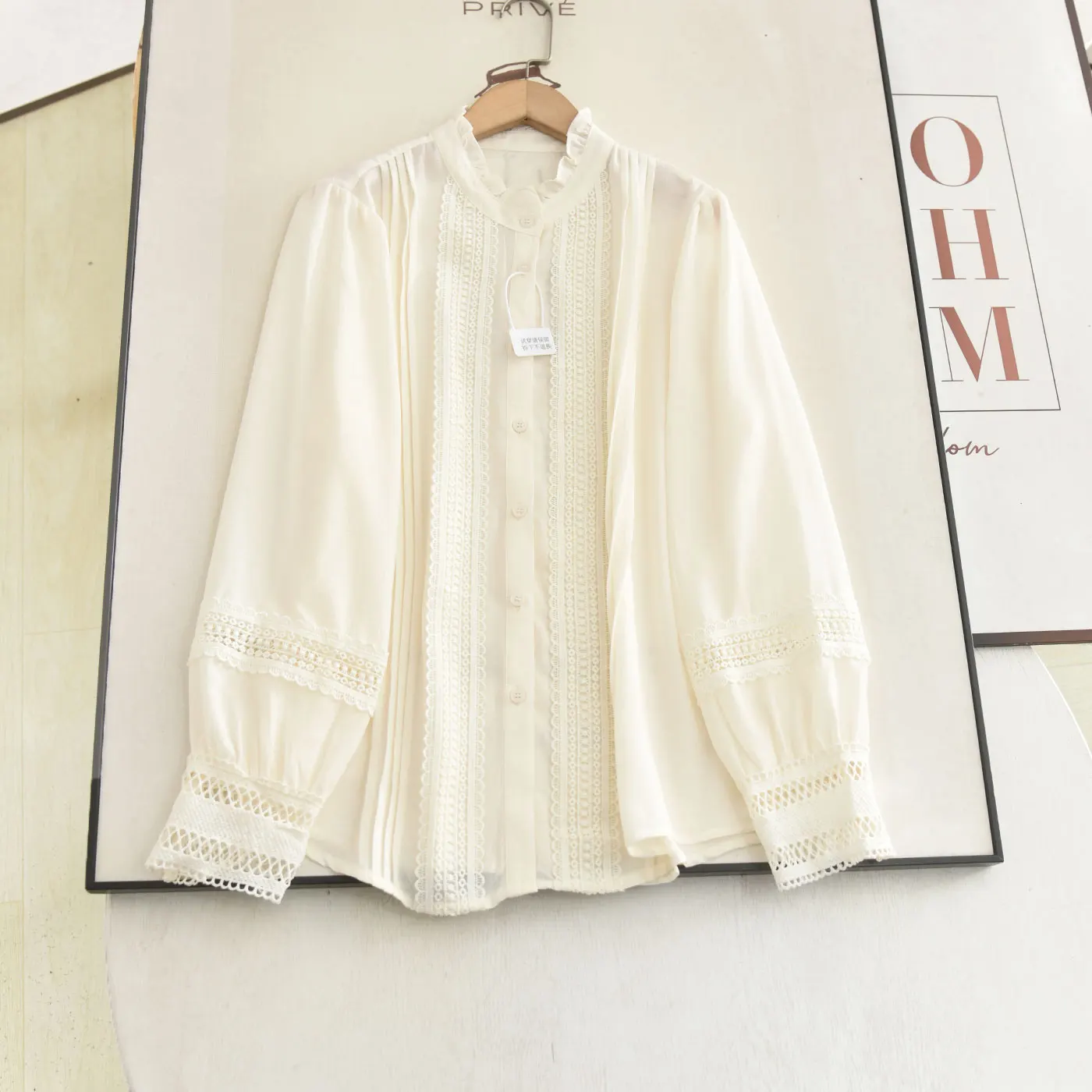 

Элегантная женская рубашка с воротником-стойкой и длинным рукавом, модный ажурный дизайн с текстурой под дерево, новая весенняя коллекция, дышащая ткань