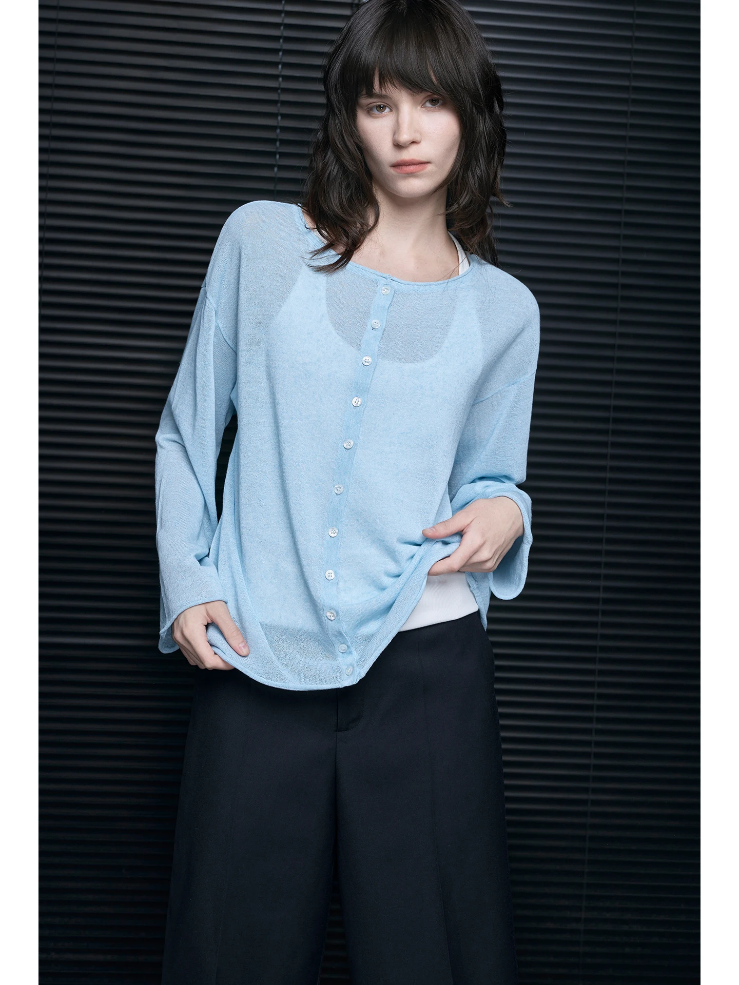 

Уникальный модный синий вязаный кардиган с узором снежинок, женский, весна 2026, новинка, двусторонний, очень красивый, уличный стиль