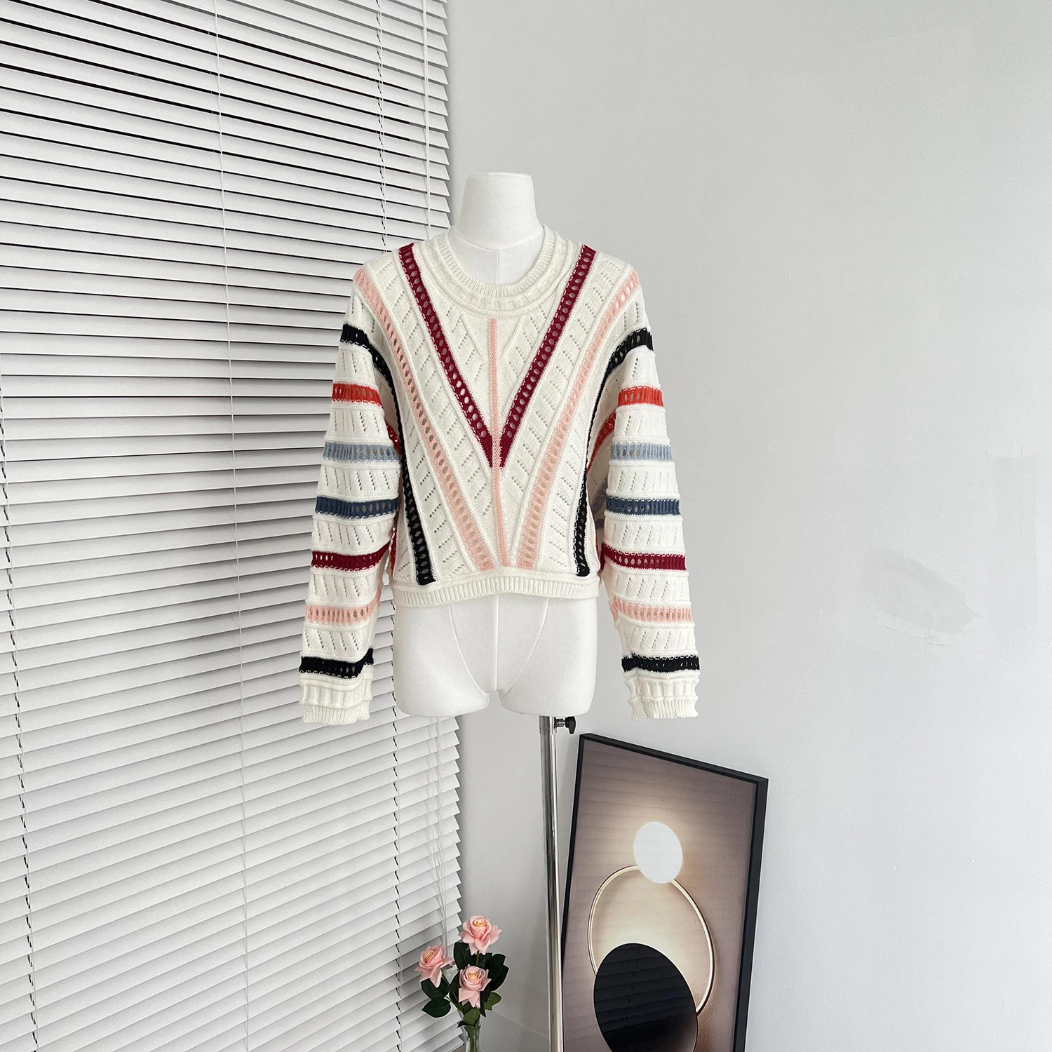 2024 Autumn And Winter New Hook Flower Hollow Out Bat Sleeve Rainbow Knitwear Women'S Stripe Sweater  Korean Fashion  O-Neck 90s