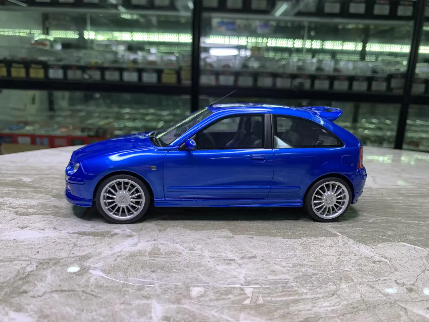 OTTO 1:18 160 ZR 2001 Blau Simulation Limited Edition Harz Metall Statisches Automodell Spielzeug Geschenk