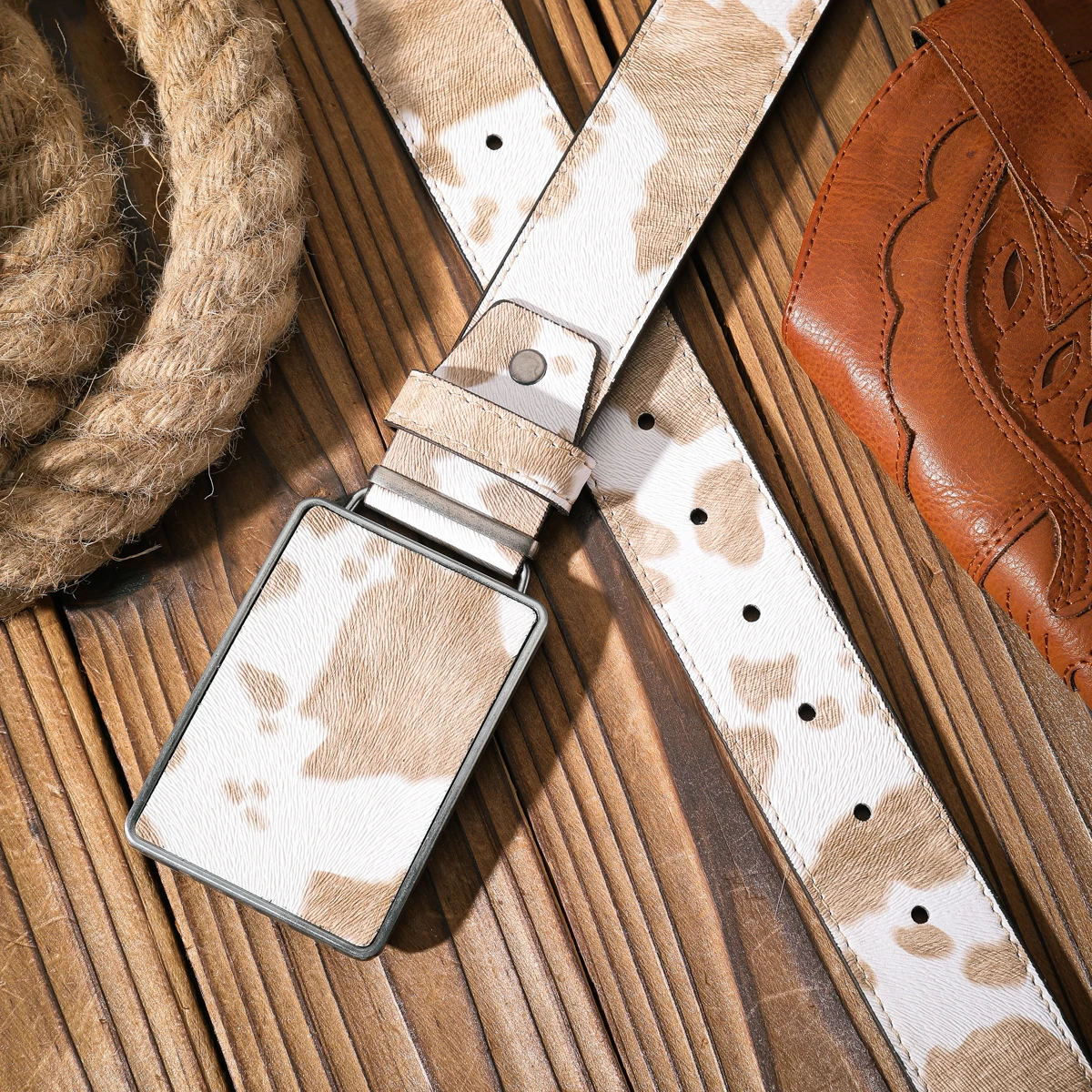 Ein lässiger und retroer Gürtel, ein Taillenaccessoire für Kleidung im Western-Stil, Metallschnalle, PU-Gürtel, geeignet für Männer und Frauen. – Detail 11