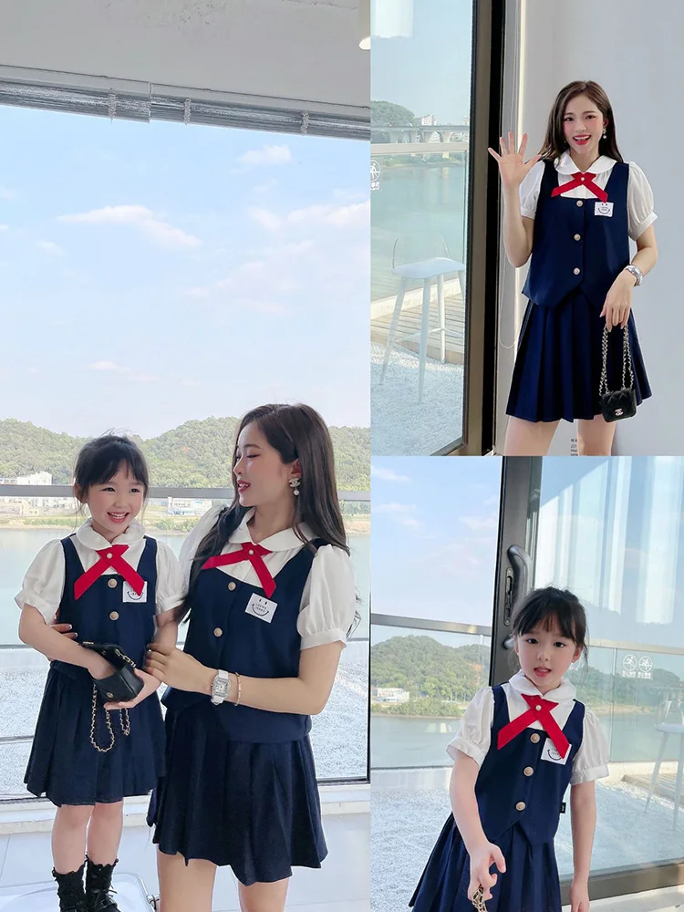 

Girls' college style uniform suit summer new Korean version of the vest pleated skirt mother and daughter suit half skirt tide