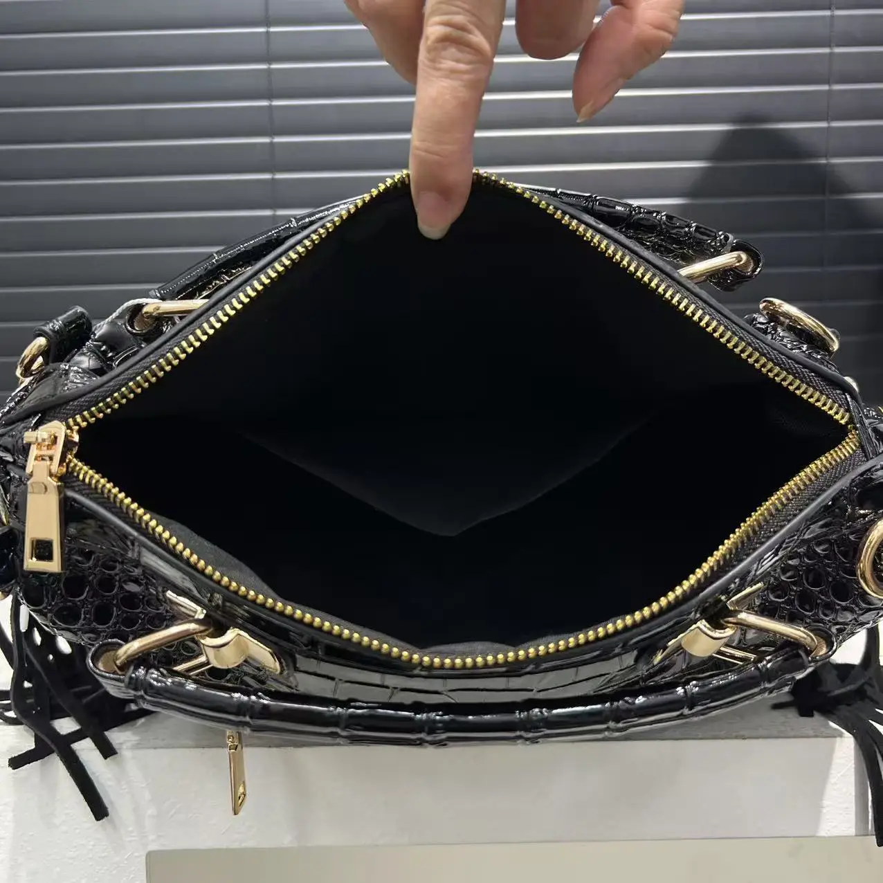 Ladies' fashion, light luxury, elegant banquet handbag, gorgeous diamond jewelry, pearl single shoulder crossbody bag