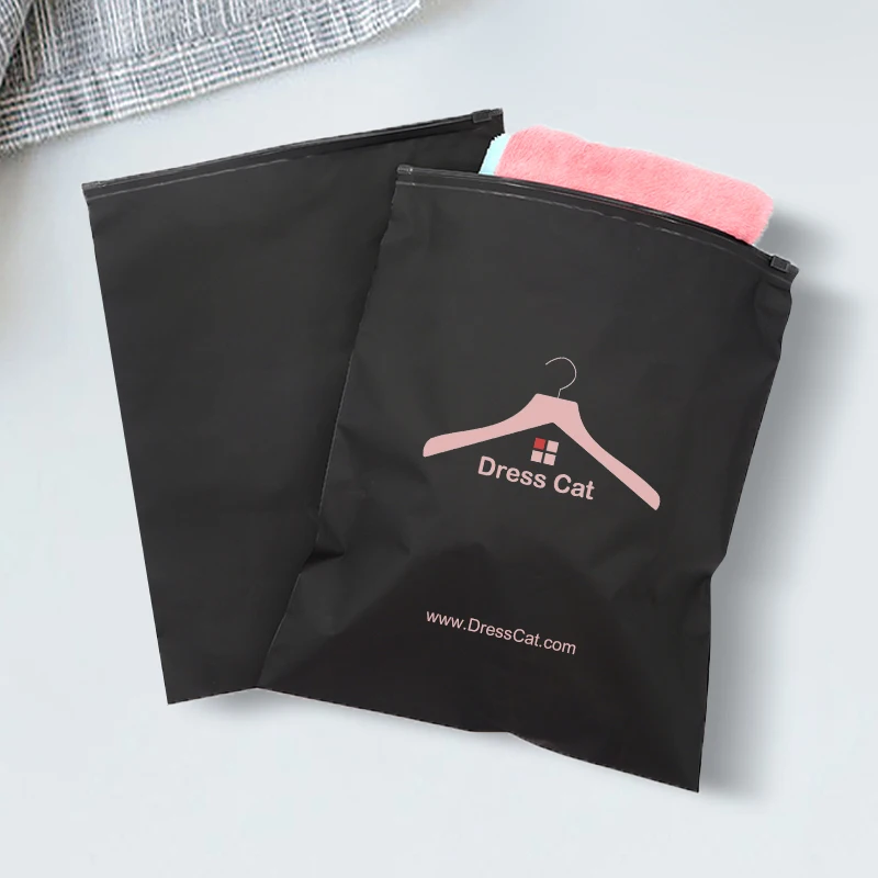 Kunden spezifisches Produkt 、 schwarzer Reiß verschluss Poly Taschen Kunststoff Versand Reiß verschluss taschen Verpackung für Kleidung T-Shirt Verkauf von Produkten