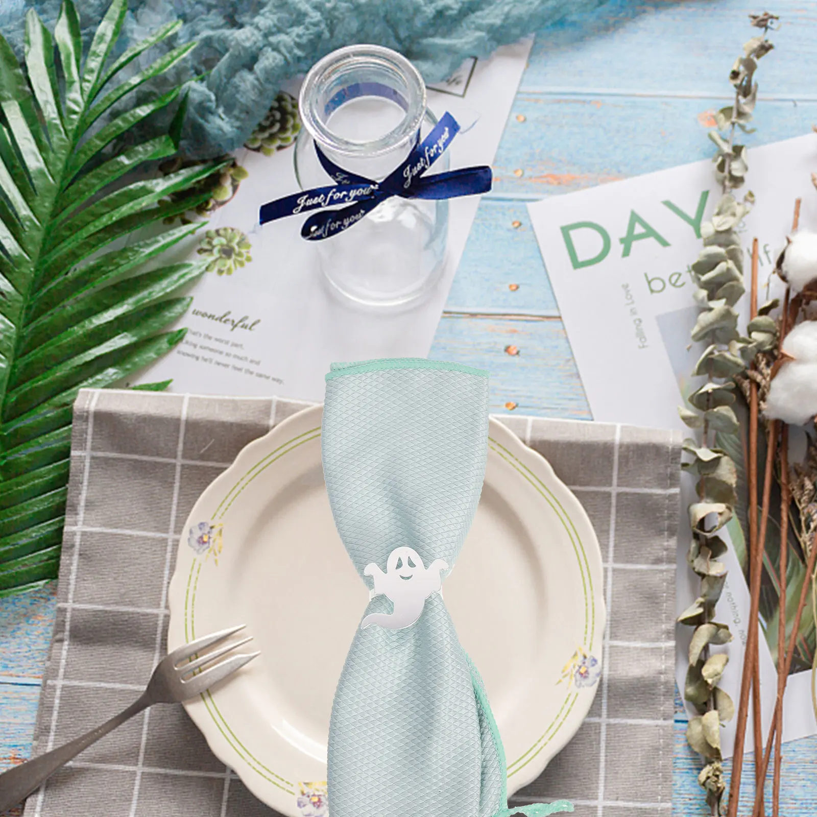 

4pcs Ghost Napkin Rings Halloween Decor Alloy Party Table Accessories Gift Family Friends Kitchen Bar Supplies Festival Napkin