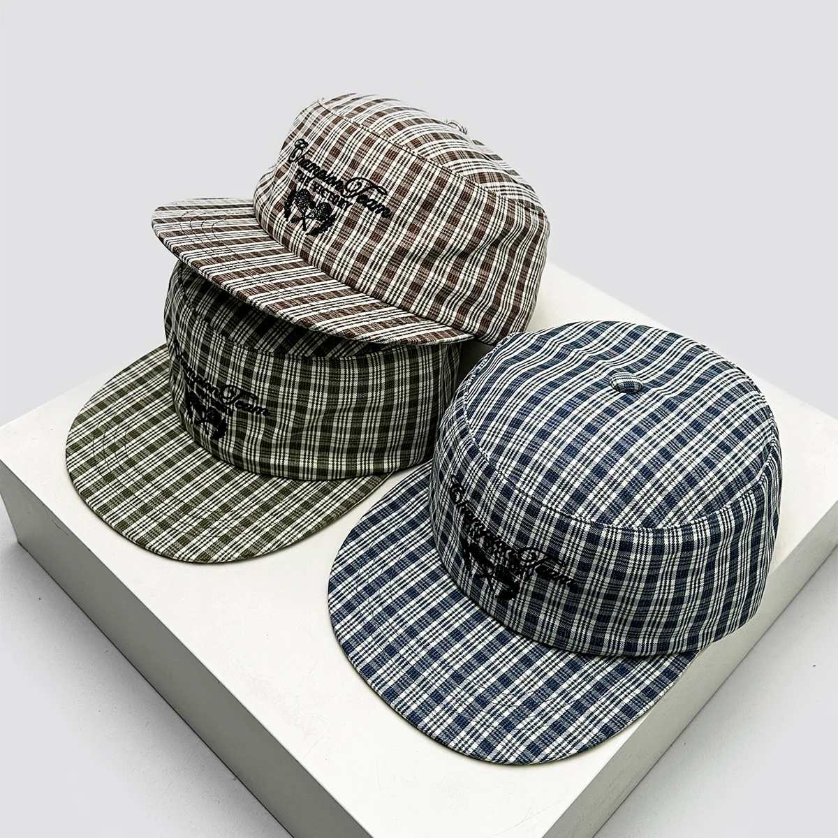 

New Men Women Korean Plaid Letter Embroidery Baseball Hats Sunshade Flat Top Versatile Street Peaked Caps Retro Fashion Personal