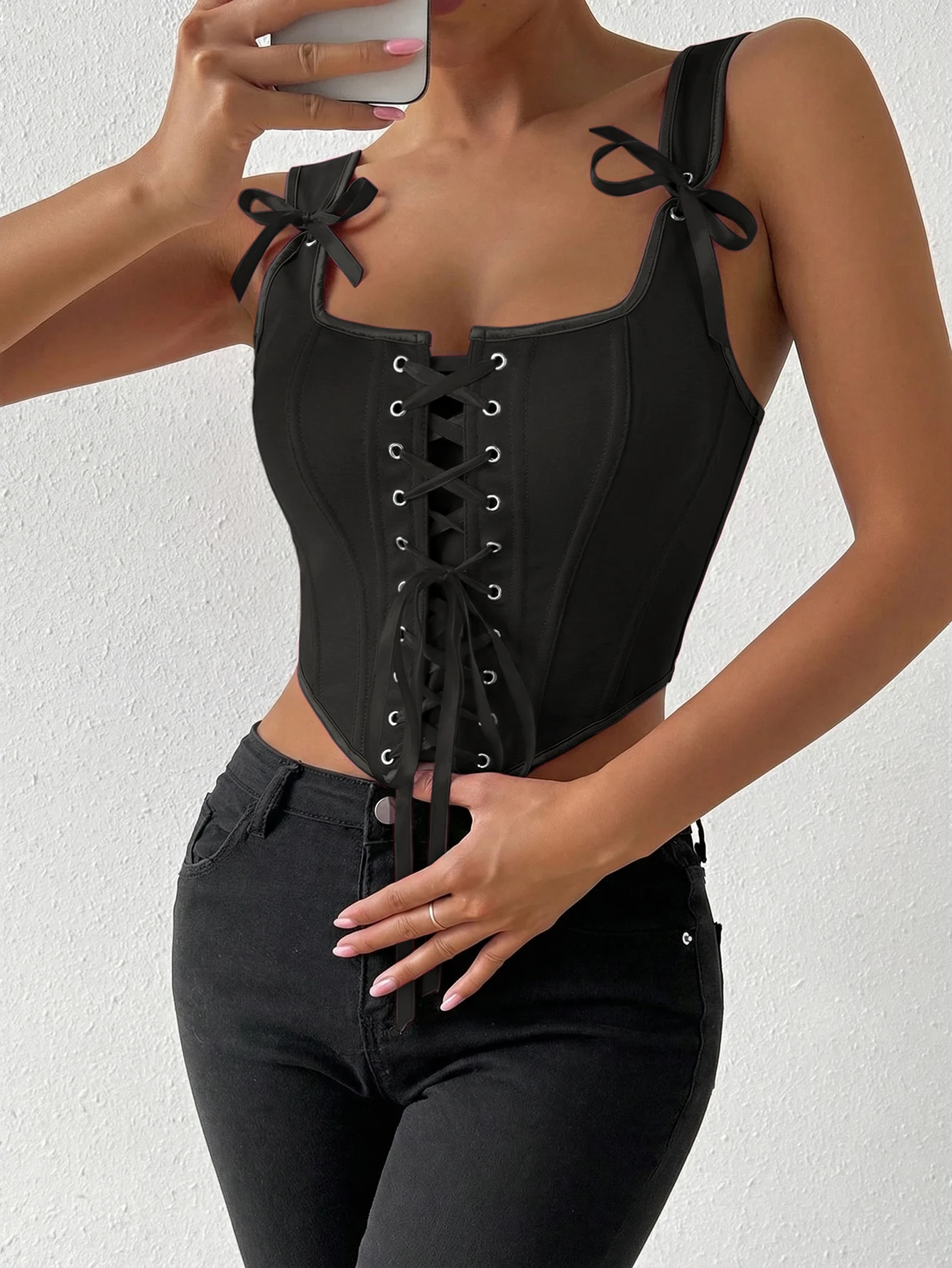 Black court-style bow tie bralette, sexy slim-fitting halter top, retro sweet and cool inner or outer layer, suitable for dates,