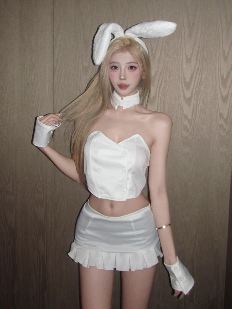 طقم صدرية وتنورة بيضاء مثيرة بدون حمالات مع حزام للنساء من R STUDIO بتصميم حواف مزهرة مثالي للمواعيد والارتداء اليومي #1