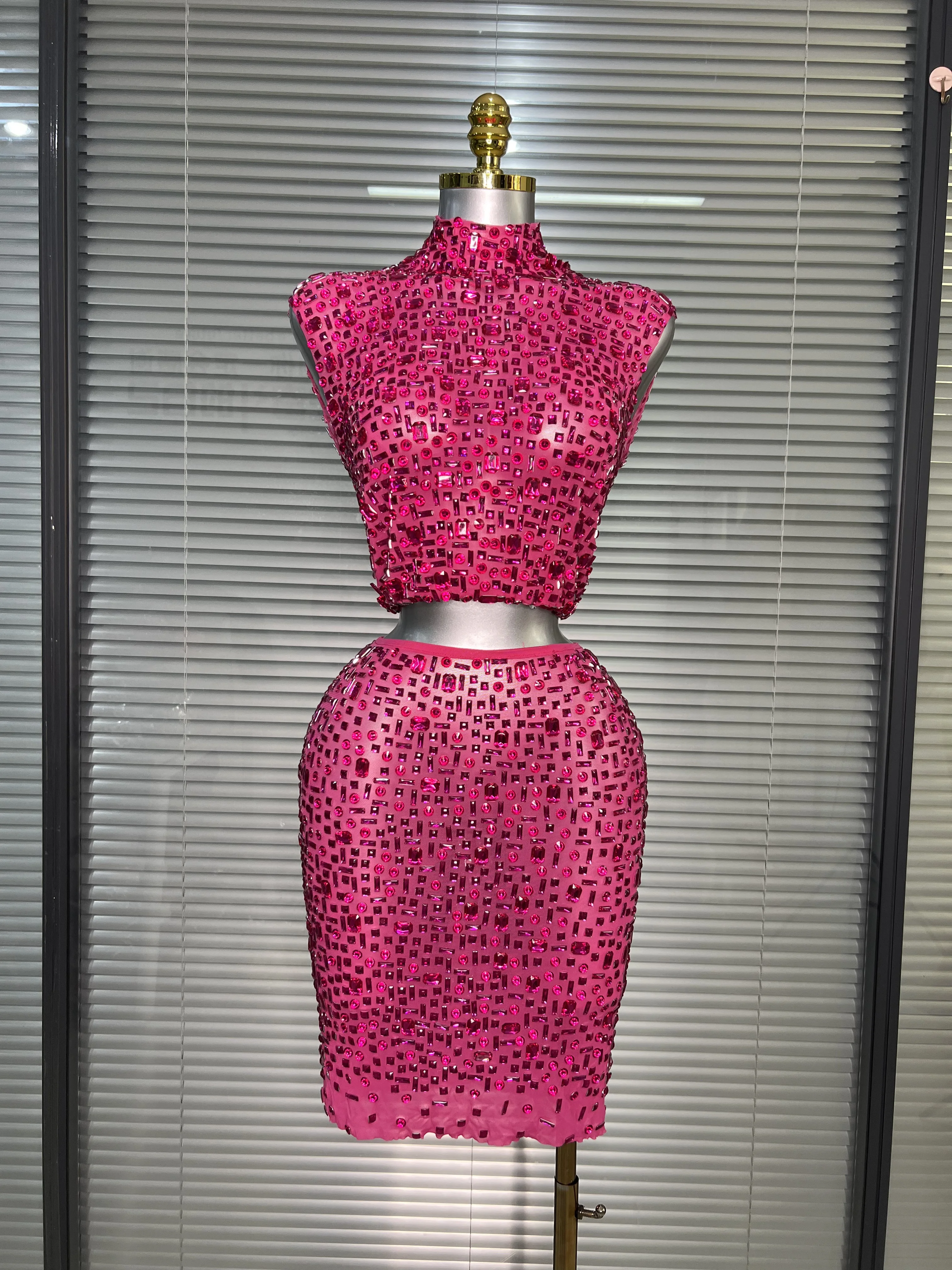 Women Sexy Two Pieces Set Women Hot Pink Crystal Diamond Night Club Skirt Suits Singer Dancer See Through Stage Costume
