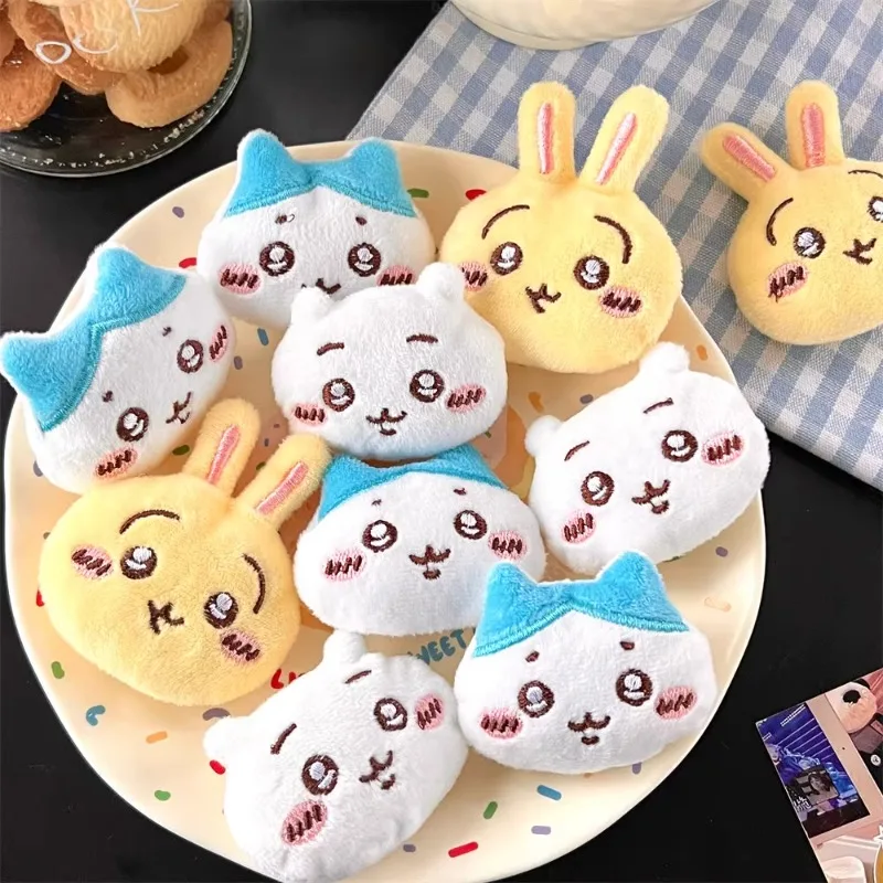 

Kawaii Chiikawas Hachiware плюшевая брошь мультфильм Усаги студенческий рюкзак украшения аксессуары одежда милые булавки подарки для девочек