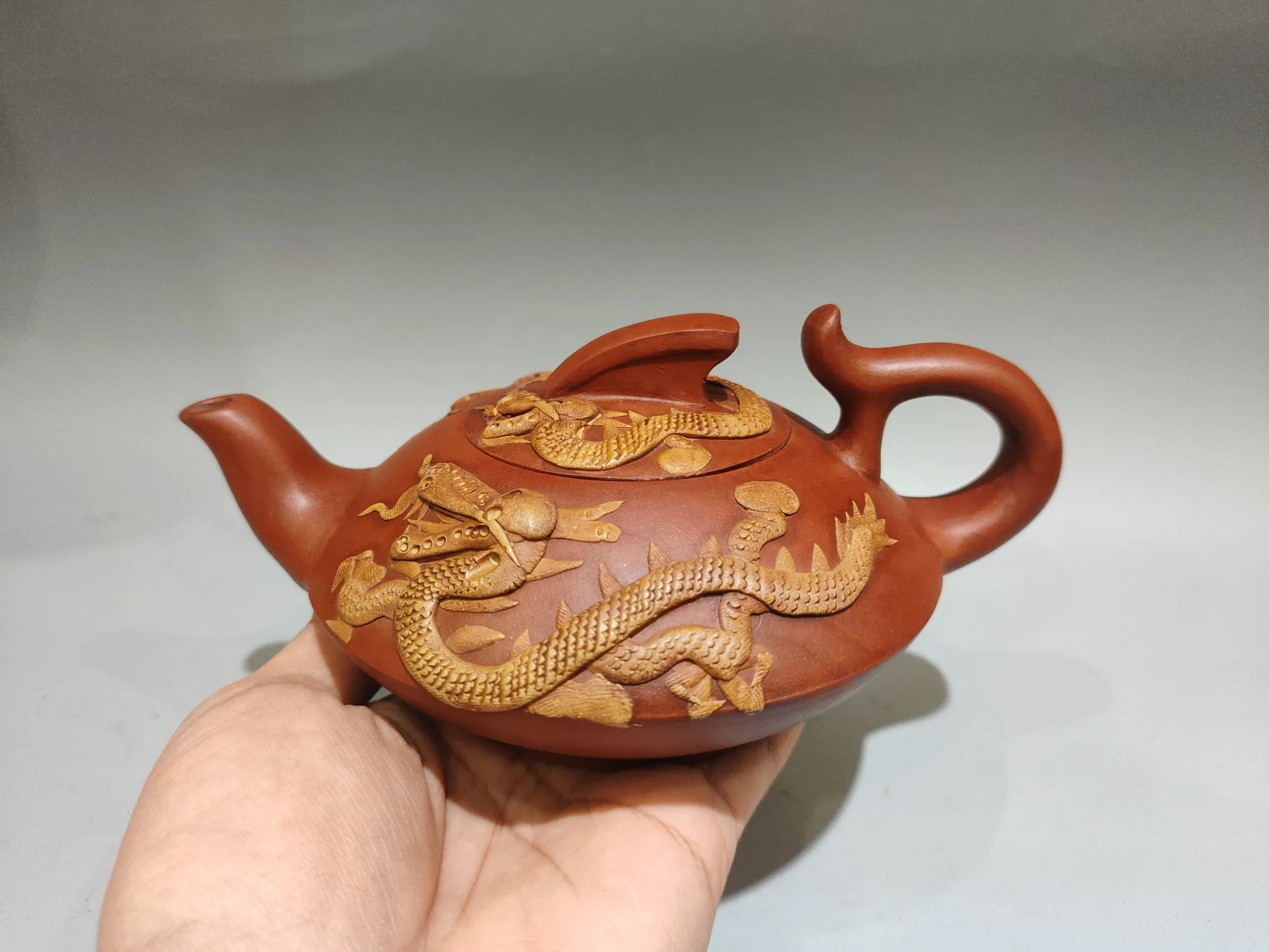 Purple Clay Teapot Old Red Mud Mud painting Carving dragon patterns Flying Pot Kettle Teapot Flagon Gather fortune Office