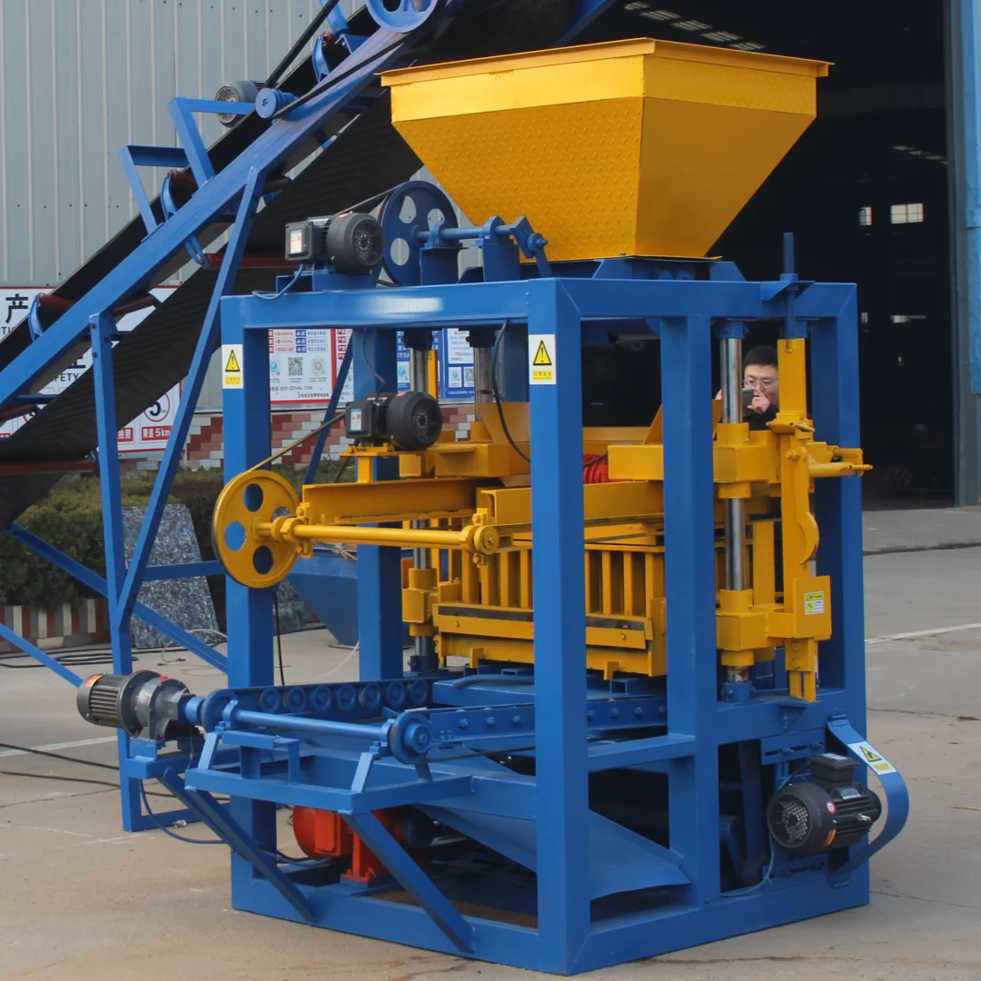 QT4-24 Semi Automatic Block Making Machine 24s Cycle Hollow Block Machine 4800 Blocks Per Day for Small Medium Brick Plant