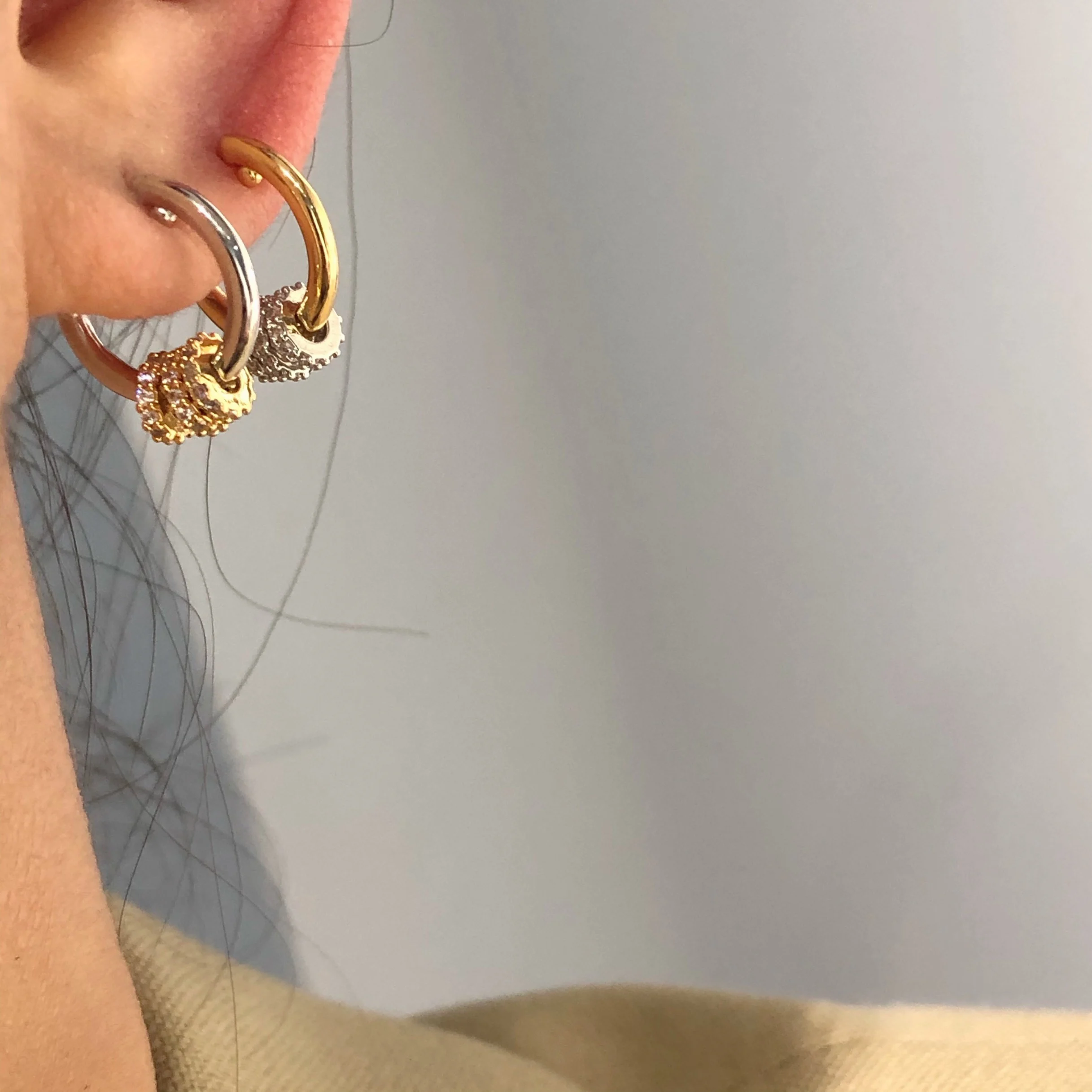 

Brass With 18K Gold AAA Zircon Tripe Ring Hoop Earrings Women Jewelry Party T Show Gown Punk Gothic Top Runway Korean Japan