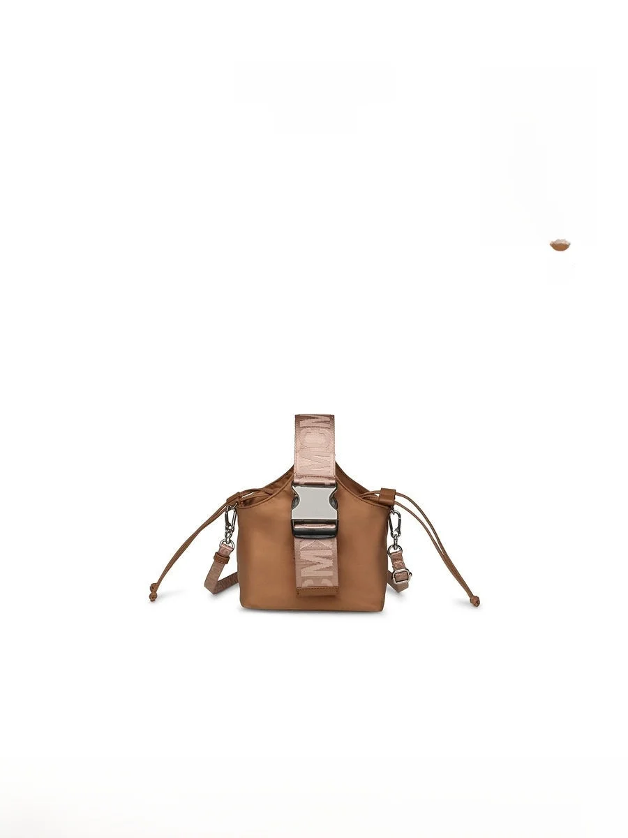 Bolso de Mano Steve Madden BTANK para Primavera/Verano, Bolso Tipo Cubo, Portátil para Viaje, Material Mixto, Tamaño Mediano,...
