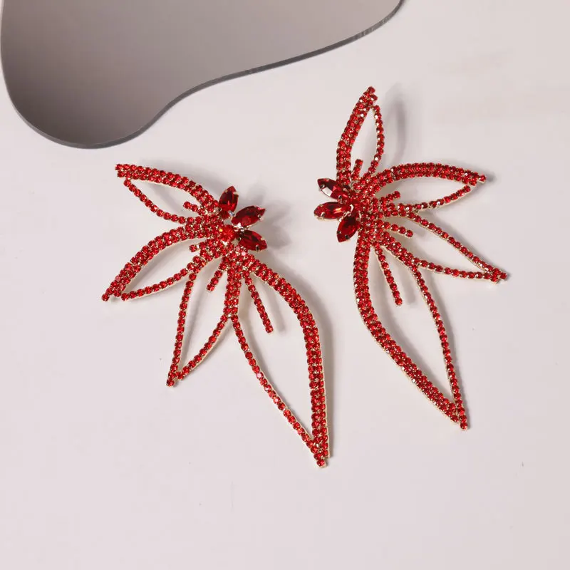 الأقراط المبالغة فلاش الماس على شكل ورقة شجر للنساء ، والأقراط زهرة شخصية ، موضة جديدة