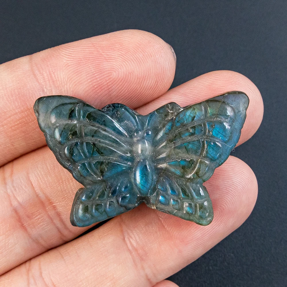 

1Pcs Natural Labradorite Pendant Blank Blue Flash 23X39X9MM Butterfly Carving Stone for DIY Necklace Making