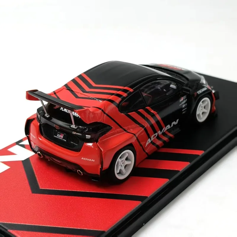 Toyota Diecast 1/43 Pandem Yaris ADVAN Alloy Model samochodów kolekcjonerskich pojazdów do zabawy