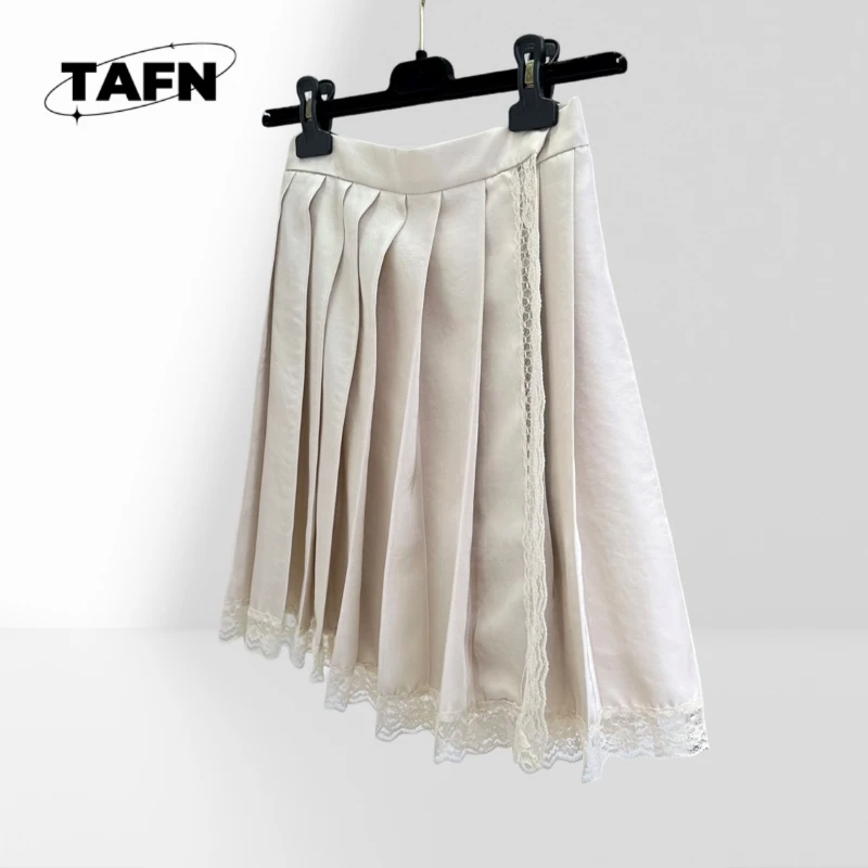 

Short Skirt Niche Beautiful Simple All-Matching Comfortable Advanced Texture 22. Light and Airy Women's Skirt and Top Set AE812