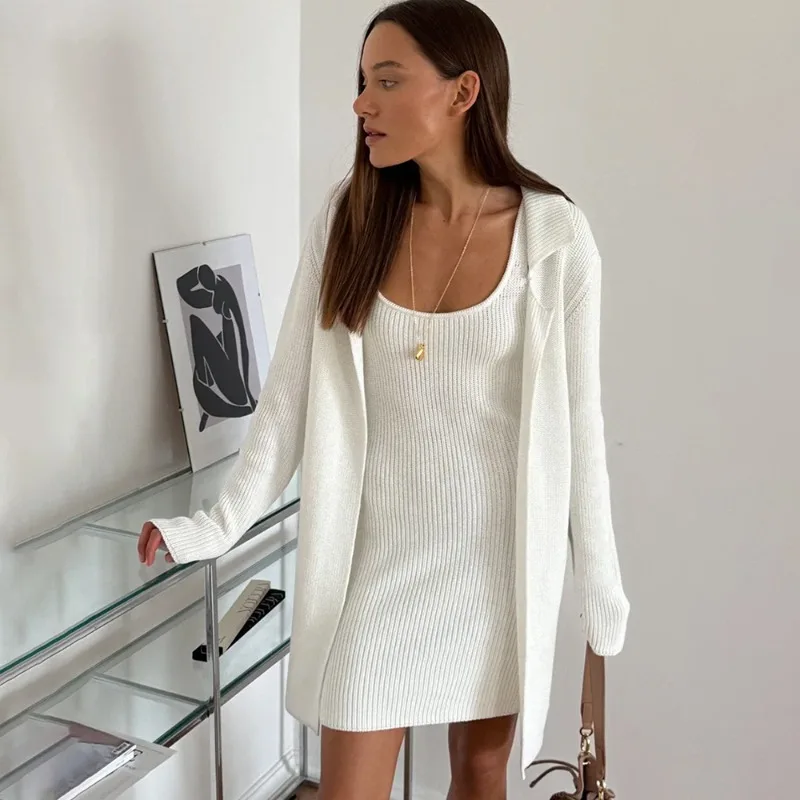 

Комплект из 2 предметов: белое короткое платье Tuularose и новый летний вязаный кардиган без рукавов, однотонный повседневный женский вязаный комплект с платьем