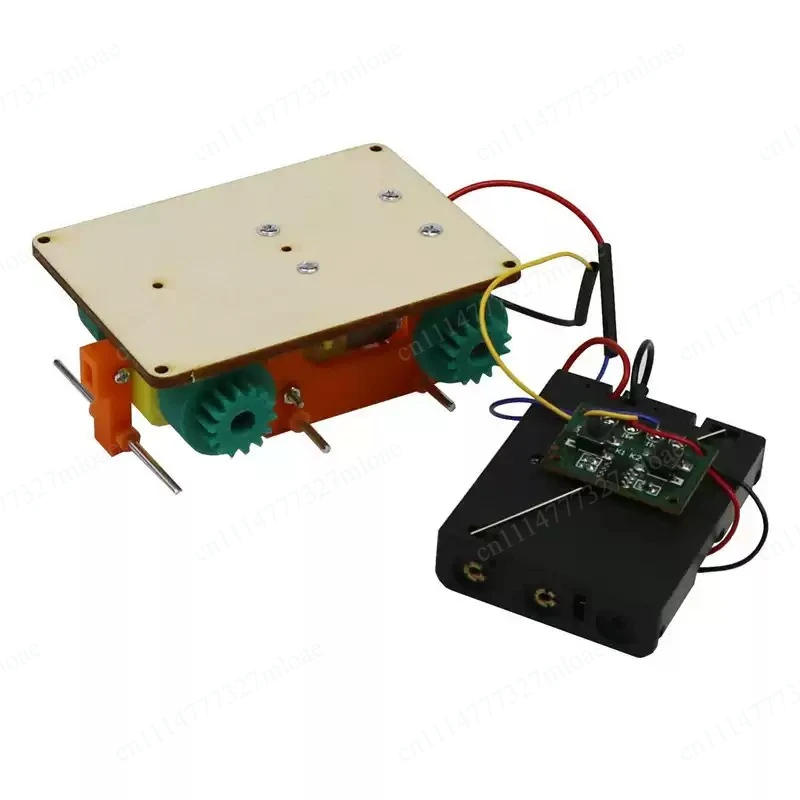 Science and technology small production electric rail car wire control handmade rail car scientific experimental materials