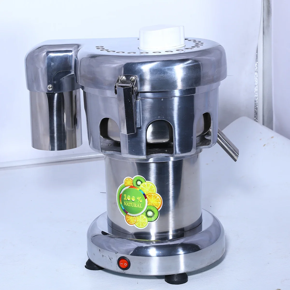 

【Hot】Automatic Juicer Orange Pear Juicer Vegetable Juice Making Machine Professional Juicer Extractor Machine