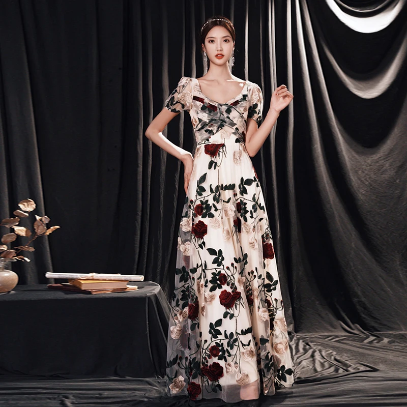 

It's Yiiya Customized Floral Embroidery Evening Dress O-Neck Short Sleeves Floor-Length A-Line Plus size Woman Formal Party Gown