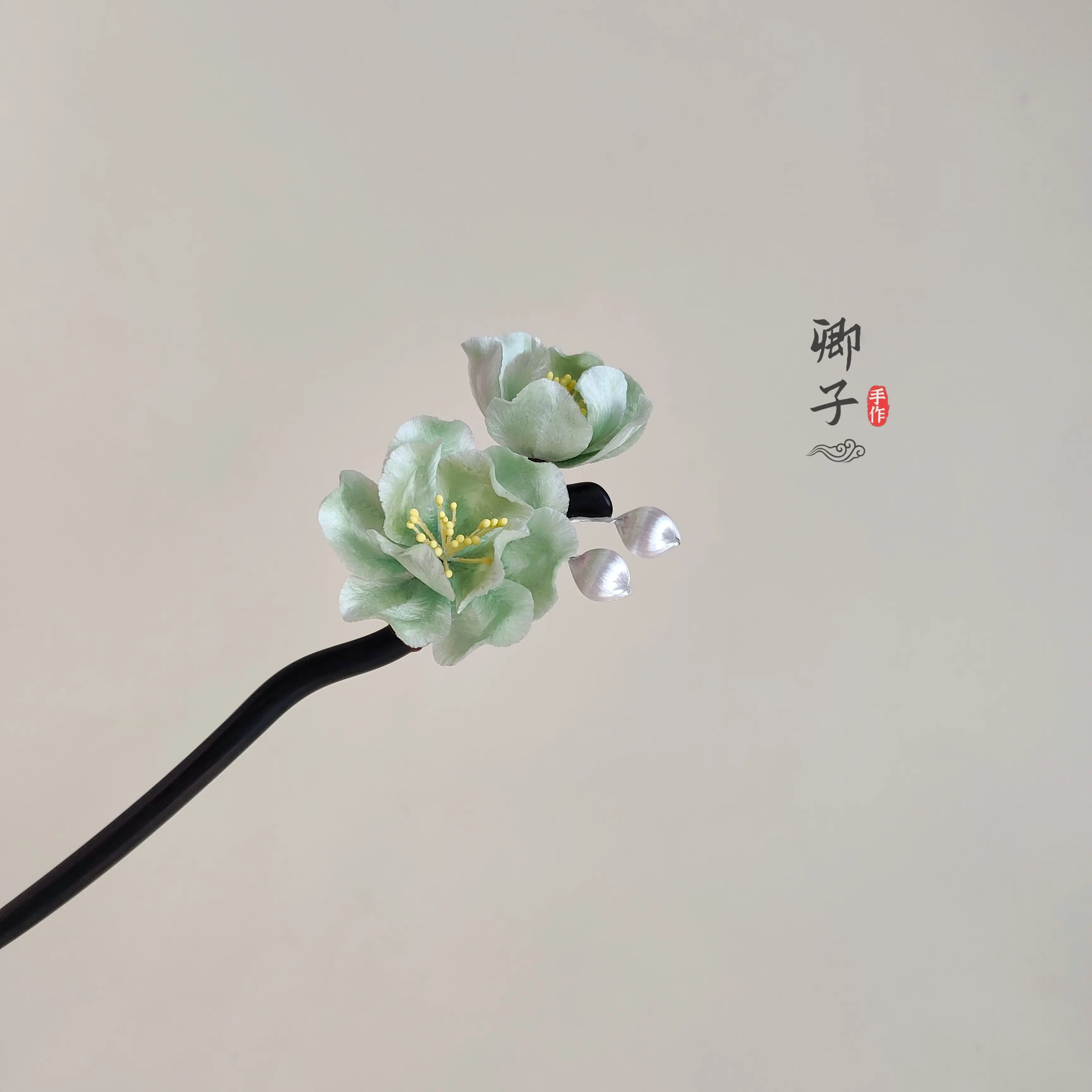 baton-a-cheveux-en-velours-fleuri-prune-verte-fait-main-ich-bois-de-santal-noir-accessoire-de-cheveux-elegant-pour-hanfu-qipao