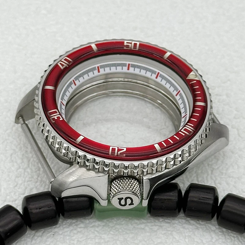 

42mm SKX007 SRPD Watch Case Sapphire Crystal NH35 Case Compatible NH35 NH36 NH38 NH39 4R35 and 7S26 Movements High-Quality Case