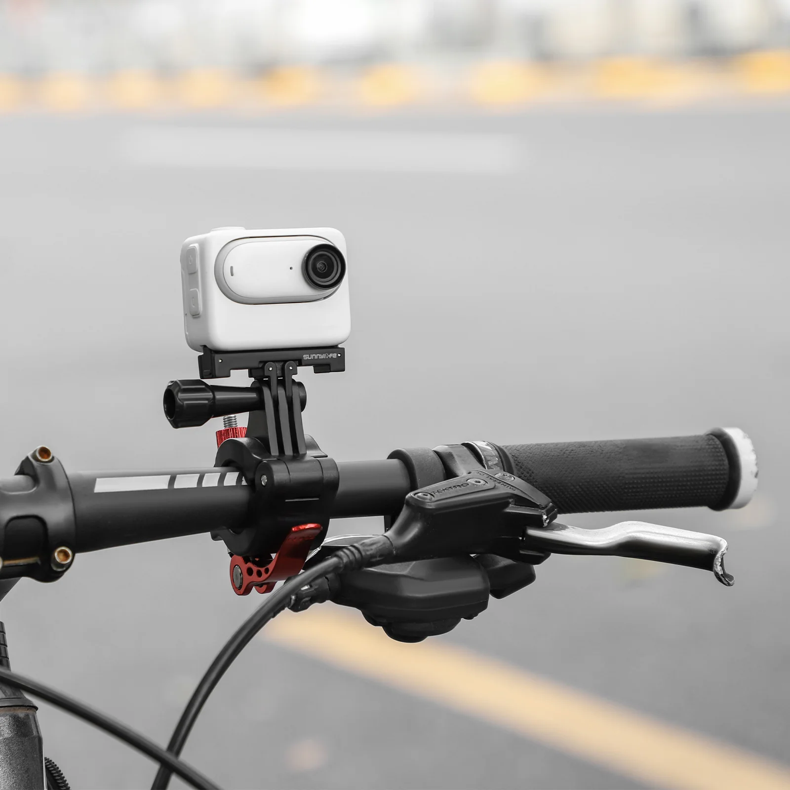 Magnetic Quick Release Amount Adapter 1/4 Screw Two-jaw Connector Bracket for Insta360 Go 3 GO 3S Action Camera Accessories