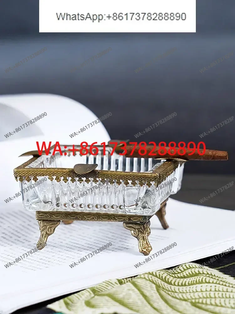 Cigar ashtray pattern carving large caliber multi port cigarette  European classical vintage brass high leg luxury ashtray