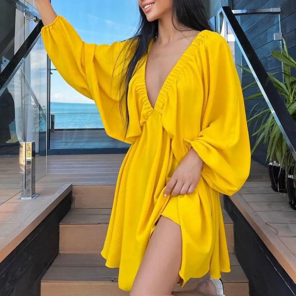 ชุดเดรสออกงานผู้หญิง สีพื้น คอวี แขนยาว คอลึก ความยาวเหนือเข่า แขนทรงโคม ชายกระโปรงบานทรงเอ สำหรับงานพรอมฤดูร้อน