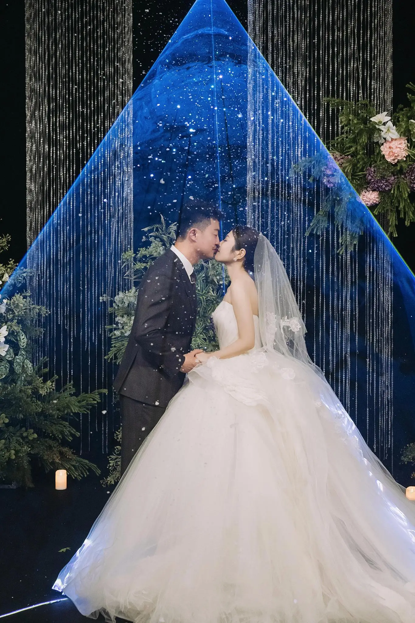 1W-30W Bluetooth APP-Controlled RGB Light - Mini Stage Full Color 3D Animation Wedding Light