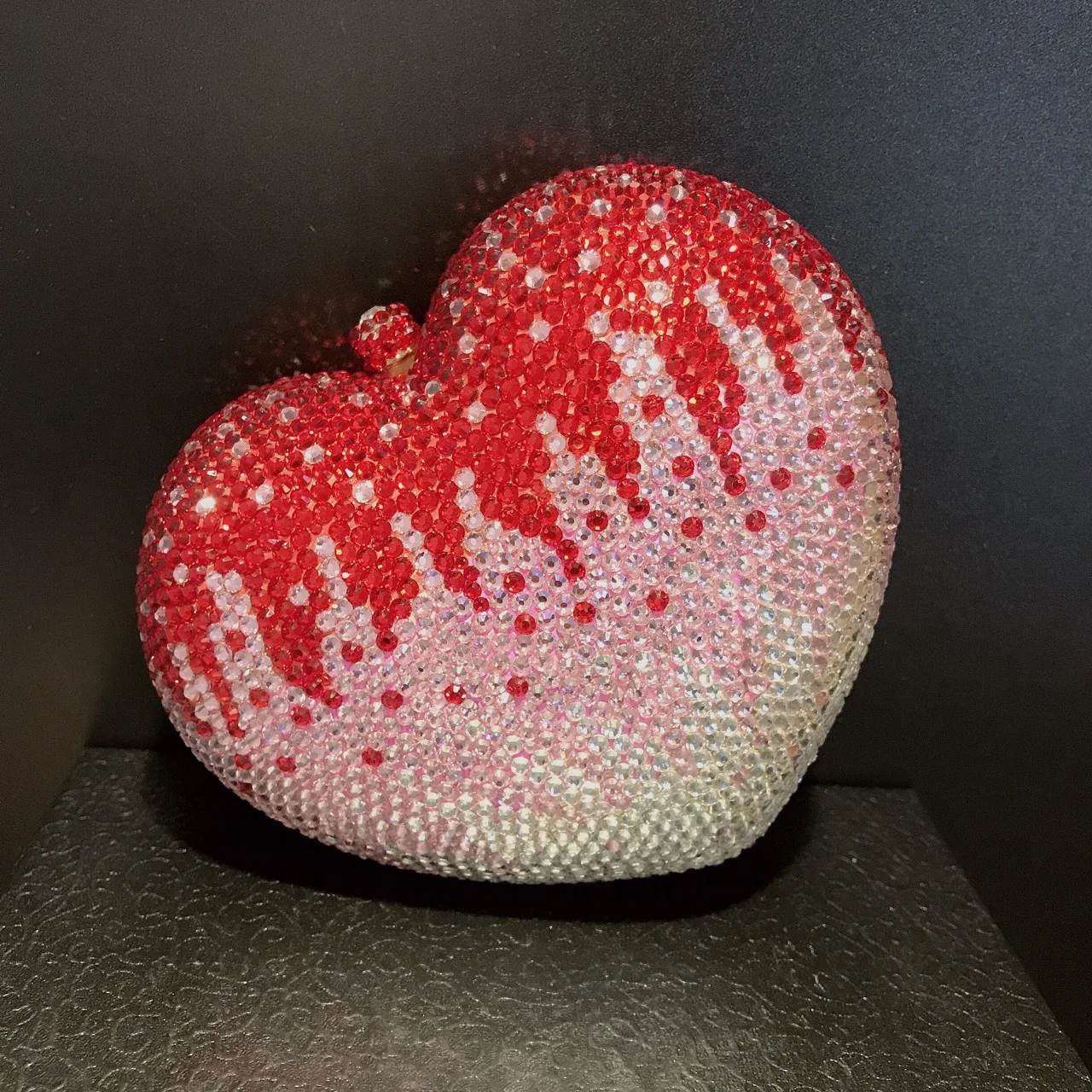 

13x12CM Mixed-color diamond-studded Evening Bag Pink Heart Full Of Rhinestone Peach Heart Hand Holding Women Small A7533