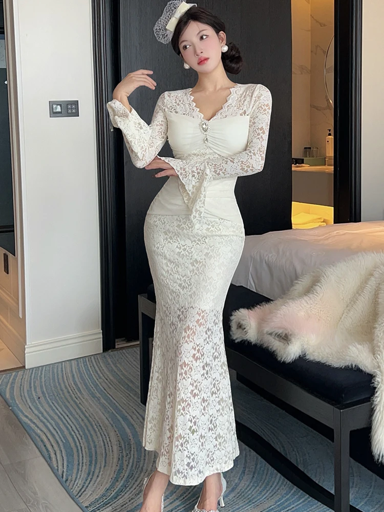 

2025 White Patchwork Lace Chic Diamonds V-Neck Sexy Long Dress Women Elegant Luxury Dress Autumn Winter Korean Bodycon Vestidos